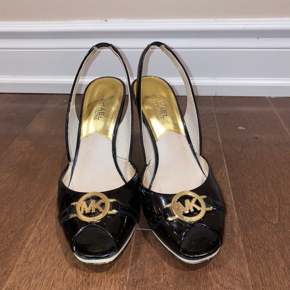 MICHAEL KORS SANDALS - Picture 1 of 5